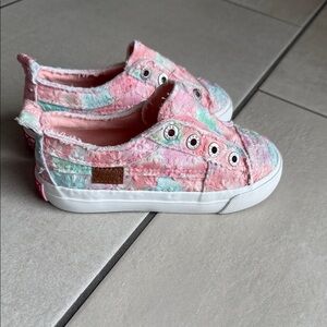 Blowfish Pink Slip-On Kids Shoes Size 9